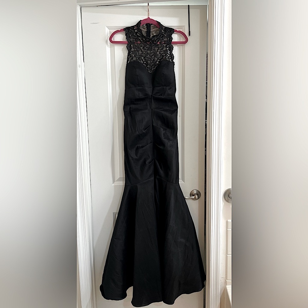 Xscape Mermaid Black Lace Floral Dress - Picture 1 of 8